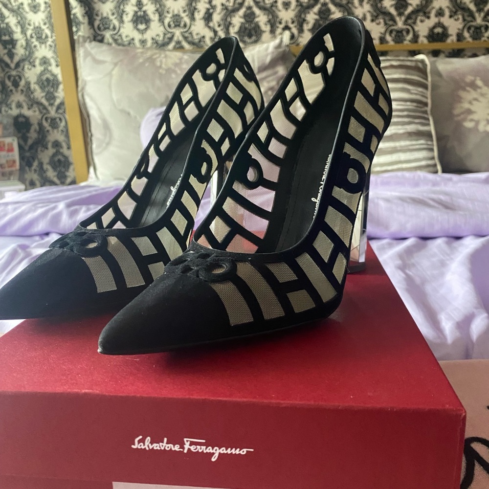 Ferragamo Florise X5 Suede Mesh Pump